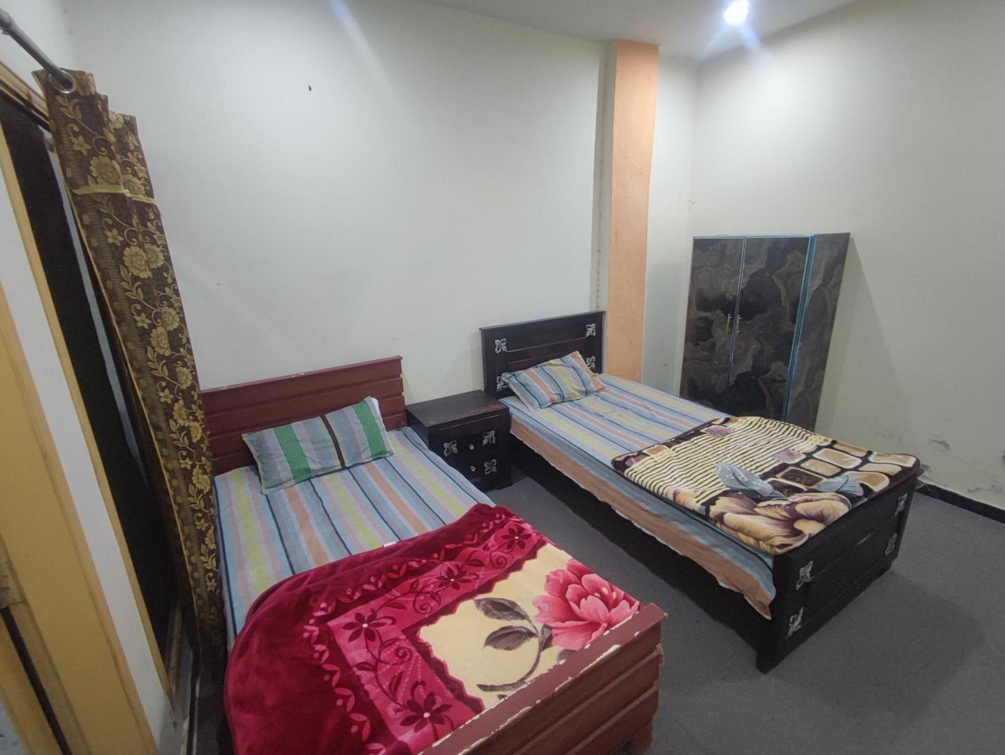 Al Qadir Residence Multan Esterno foto